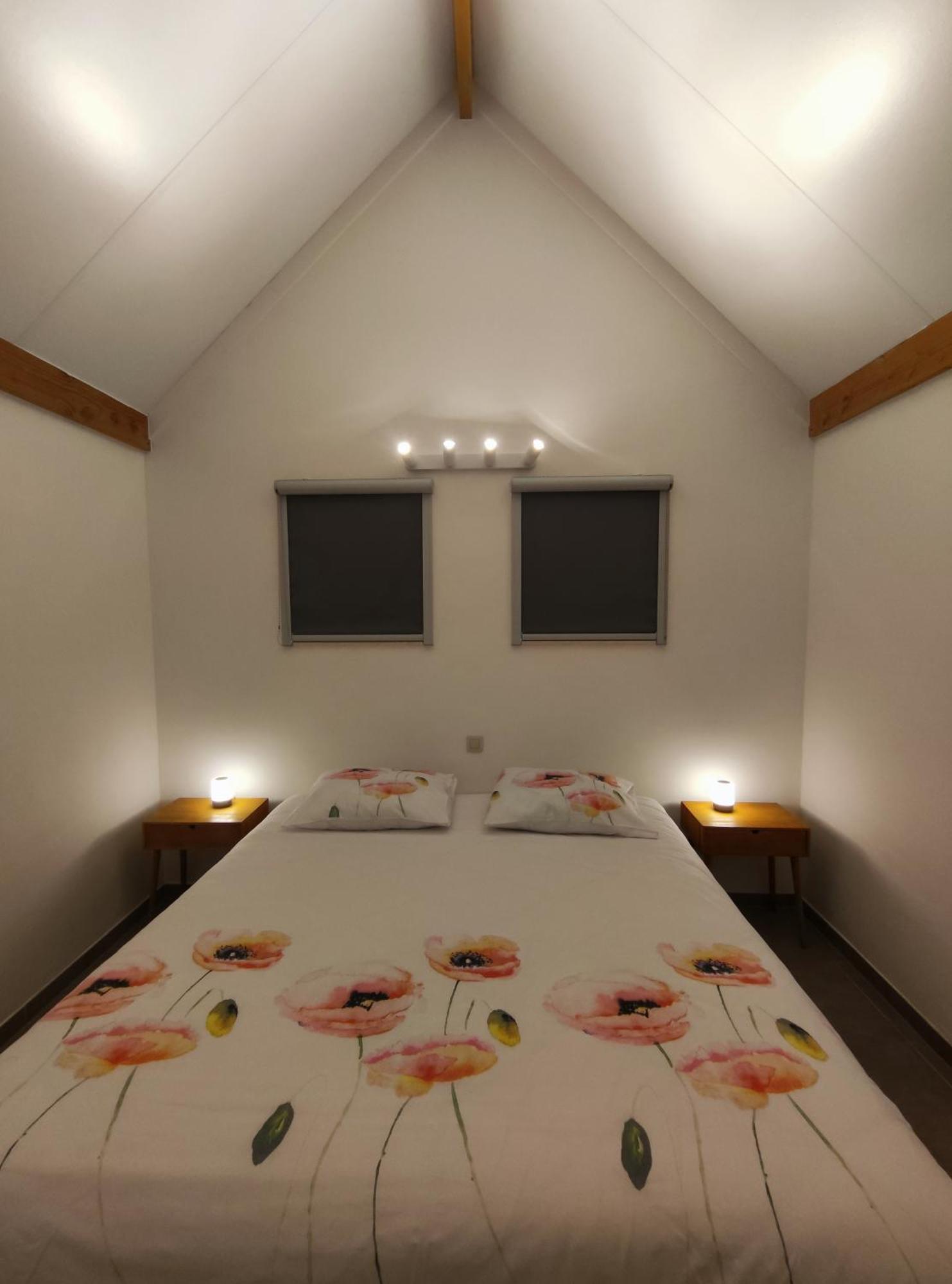 Vakantiewoning Polderhuis 10, Airco En Verwarming In Alle Kamers, Prive Parkeerplaats En Afgesloten Tuin Koksijde Esterno foto